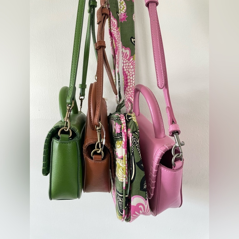 Bundle of 4 Bags Purses / crossbody Vera Bradley & Universal Threads - Picture 6 of 11